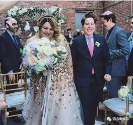 婚纱吃瓜博主,揭秘娱乐圈的甜蜜与苦涩